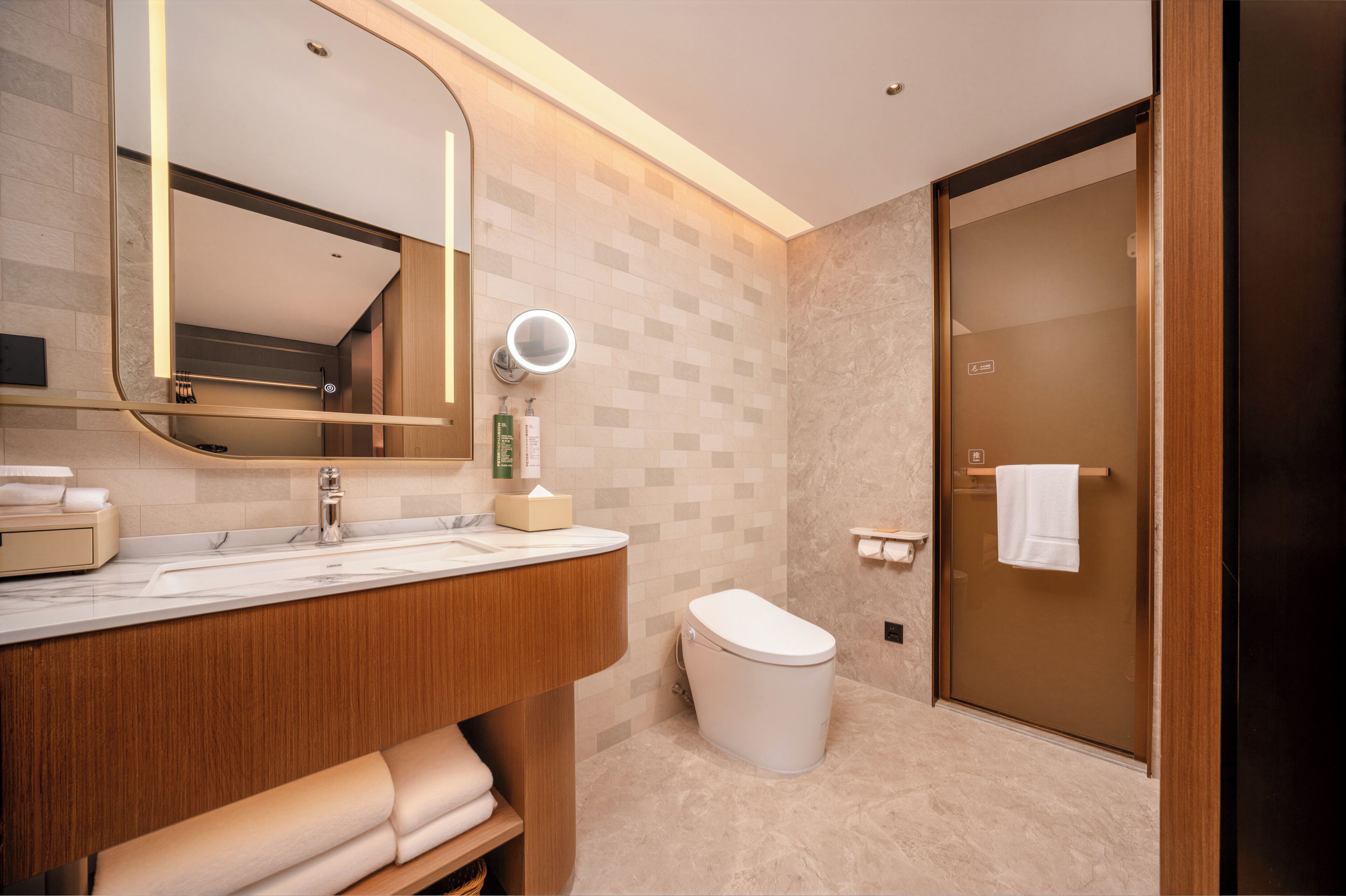Room, 1 King Bed | Bathroom | Hair dryer (on request)