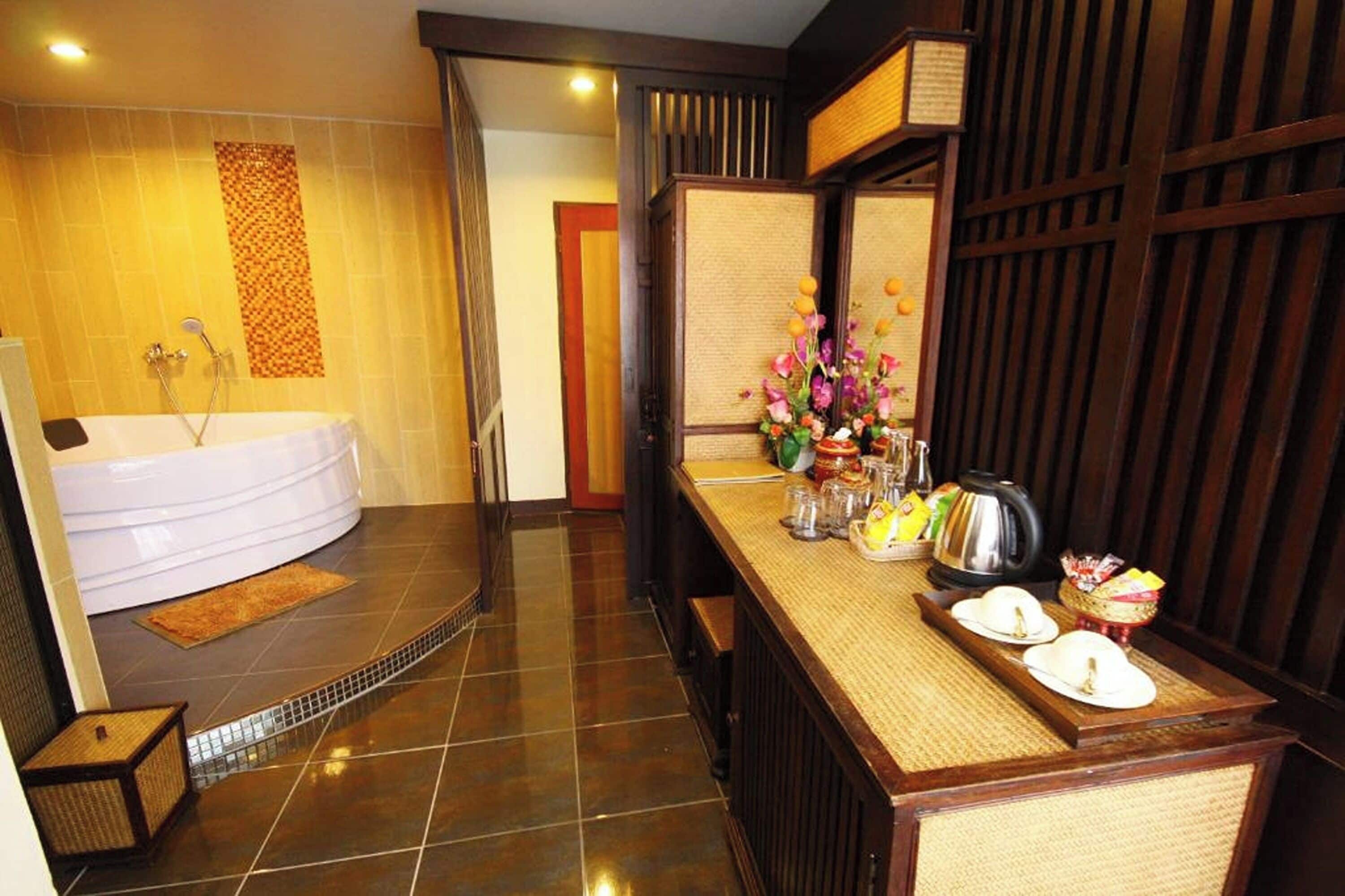 Photo - CM Night Bazaar Boutique Hotel