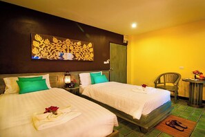 Deluxe Twin Room, City View | In-room safe, individually decorated, individually furnished, desk - CM Night Bazaar Boutique Hotel (Chiang Mai)