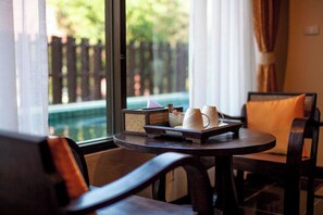 Suite, 1 très grand lit | Vue de la chambre