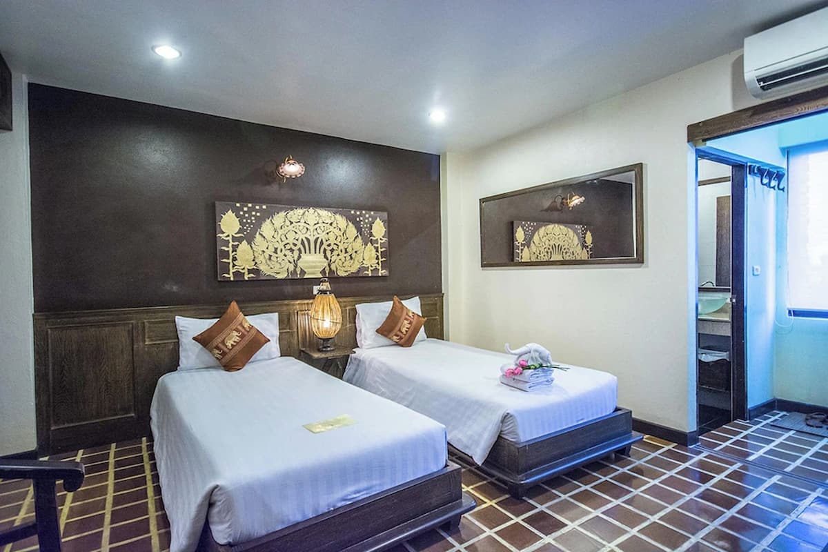Deluxe Twin Room, City View