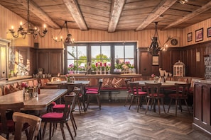 Dinner served  - Hotel Arthus (Aulendorf)