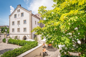 Property entrance - Hotel Arthus (Aulendorf)