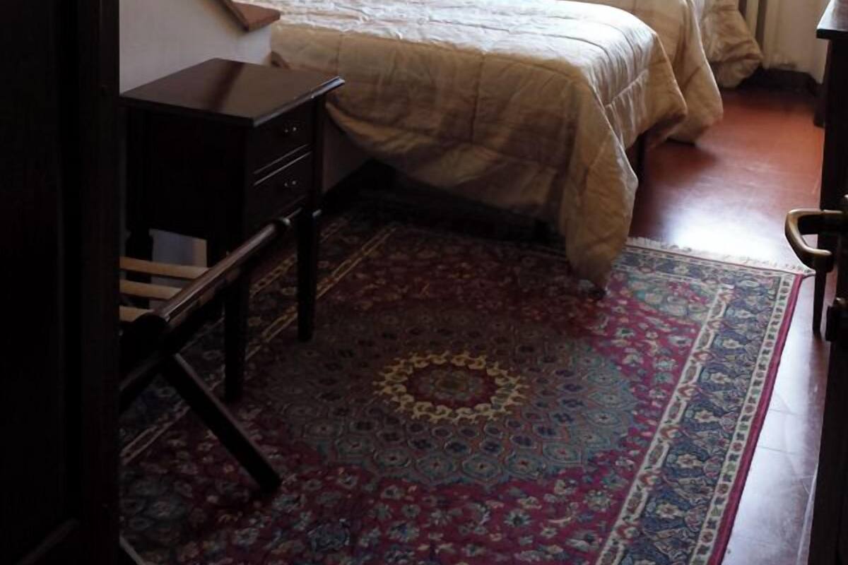 Desk, laptop workspace, free WiFi, bed sheets