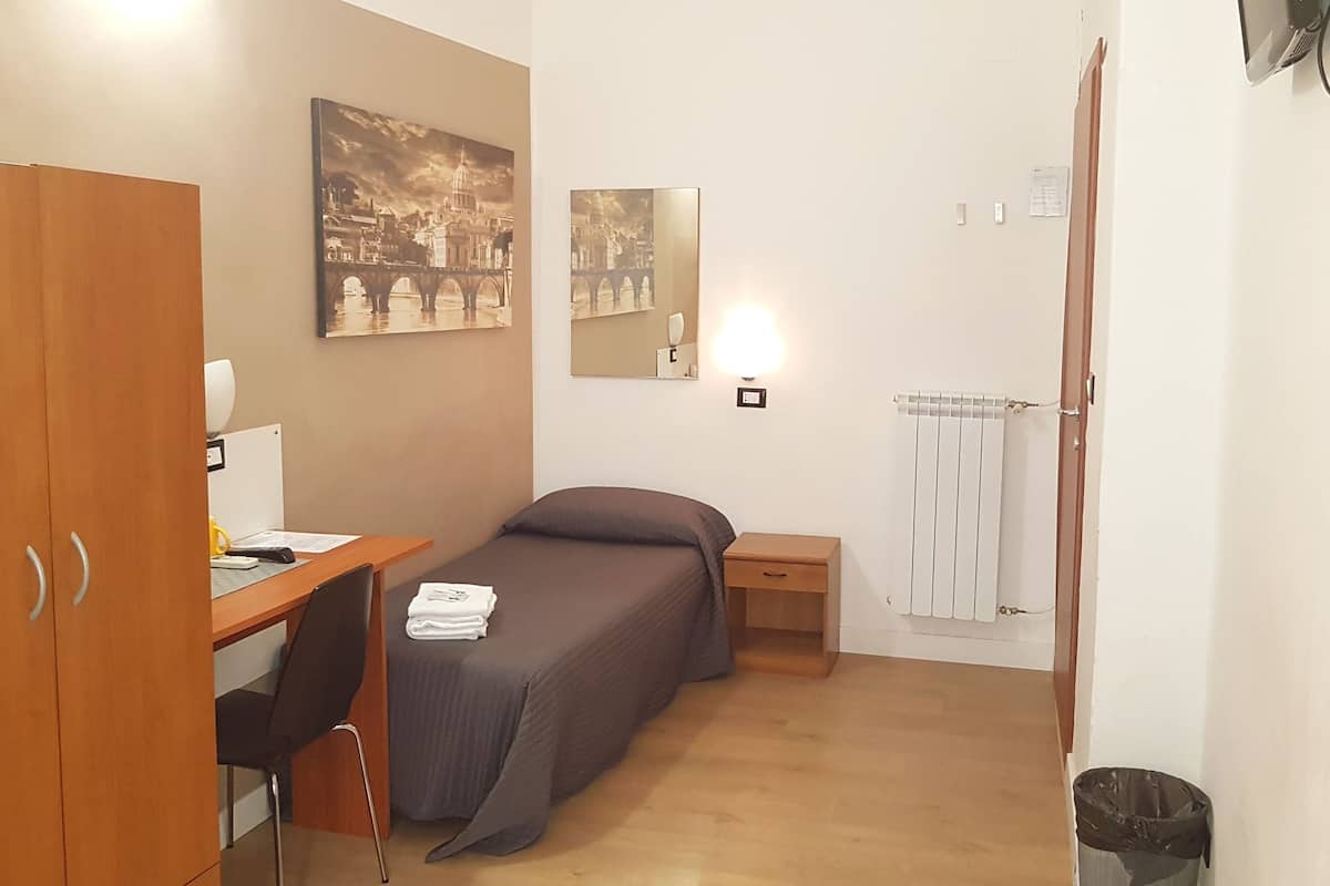 Twin Room, 2 Single Beds, Ensuite