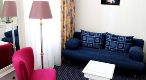 Premium bedding, minibar, in-room safe, desk - Arthotel Ana Adlon (Vienna)