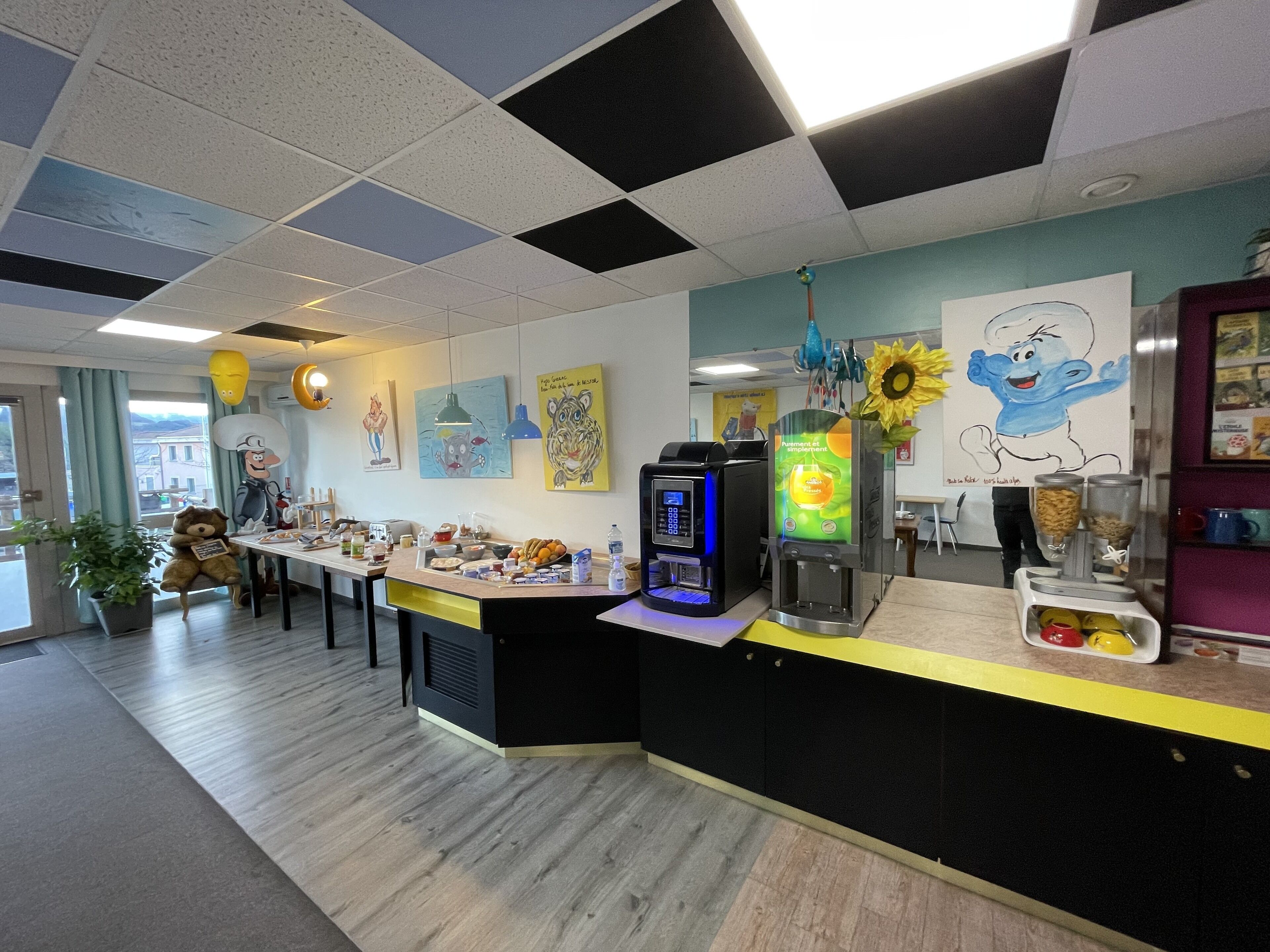 daily buffet breakfast (eur 11 per person)