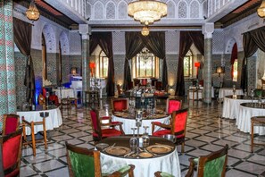 Frokost, lunsj og middag serveres, marokkanske retter 