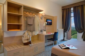 Double Room | Select Comfort beds, desk, free WiFi - Hotel Piero Della Francesca (Urbino)