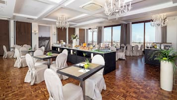 Lunch and dinner served, local cuisine