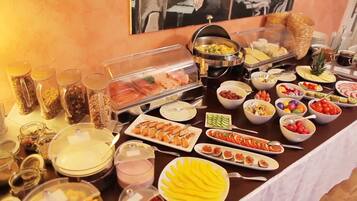 Frokostbuffé er inkludert hver dag