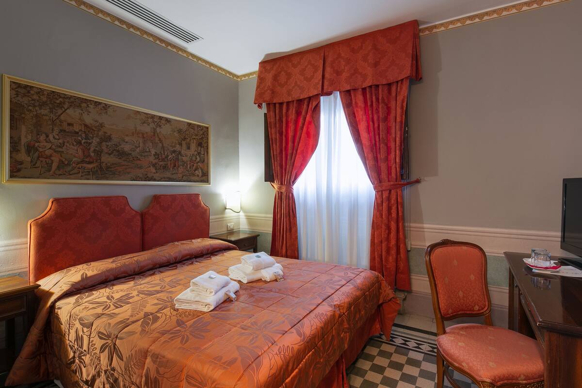 Double or Twin Room, City View | Minibar, desk, blackout drapes, WiFi (free)