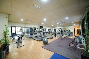 Gym - Al Waleed Holiday Homes (Dubai)
