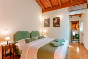 Premium bedding, minibar, in-room safe, desk - Casa Miramonte (Bologna)