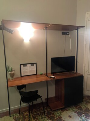 Quarto casal ou duplo clássico | Frigobar, cofres nos quartos, escrivaninha, quartos à prova de som