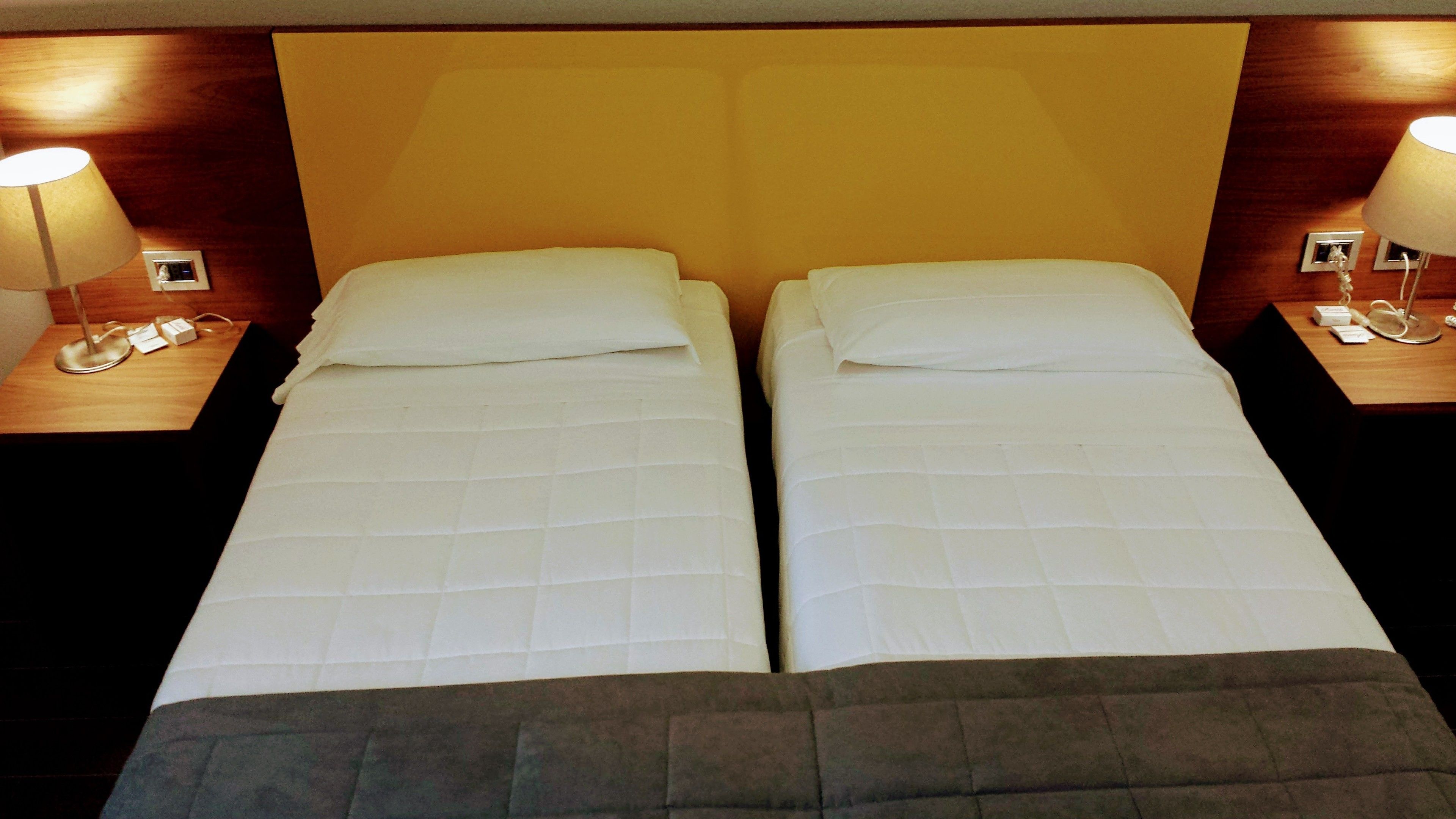 select comfort beds, minibar, in-room safe, desk