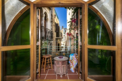 Ifigenia Rooms & Studios