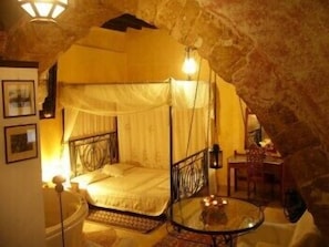 1 bedroom, blackout curtains, soundproofing, iron/ironing board