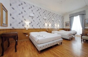 Panoramic Triple Room