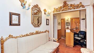 Televisión de 22 pulgadas con canales vía satélite