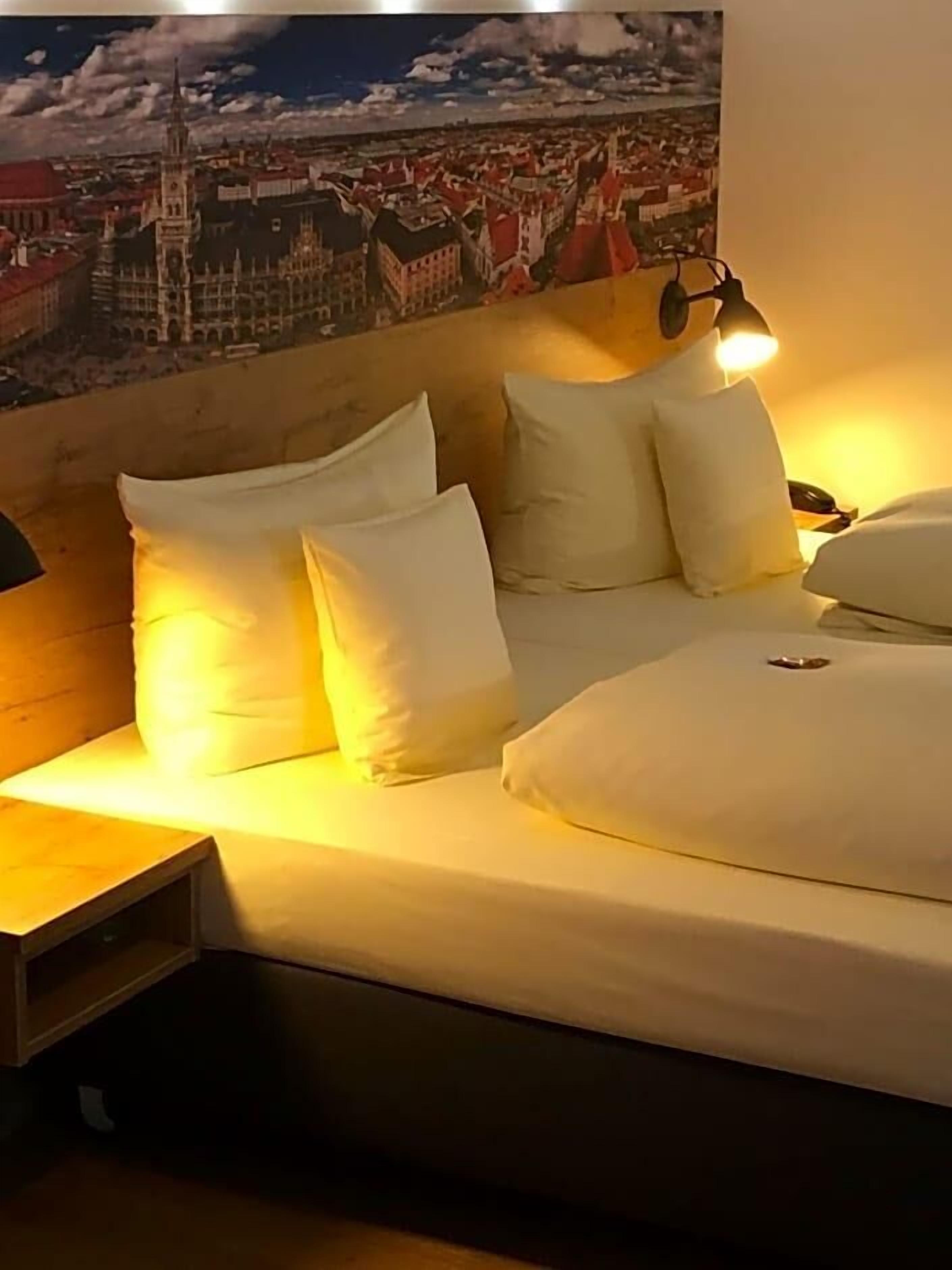 Hypo-allergenic bedding, in-room safe