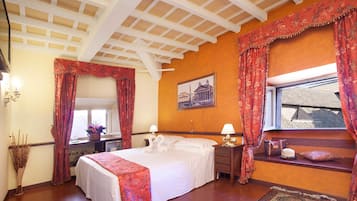 Camera singola | Minibar, una cassaforte in camera, una scrivania, insonorizzazione