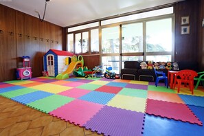 Aire de jeu intérieure pour enfants