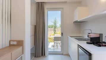 Junior Studio Suite, Garden View | Free WiFi, bed sheets