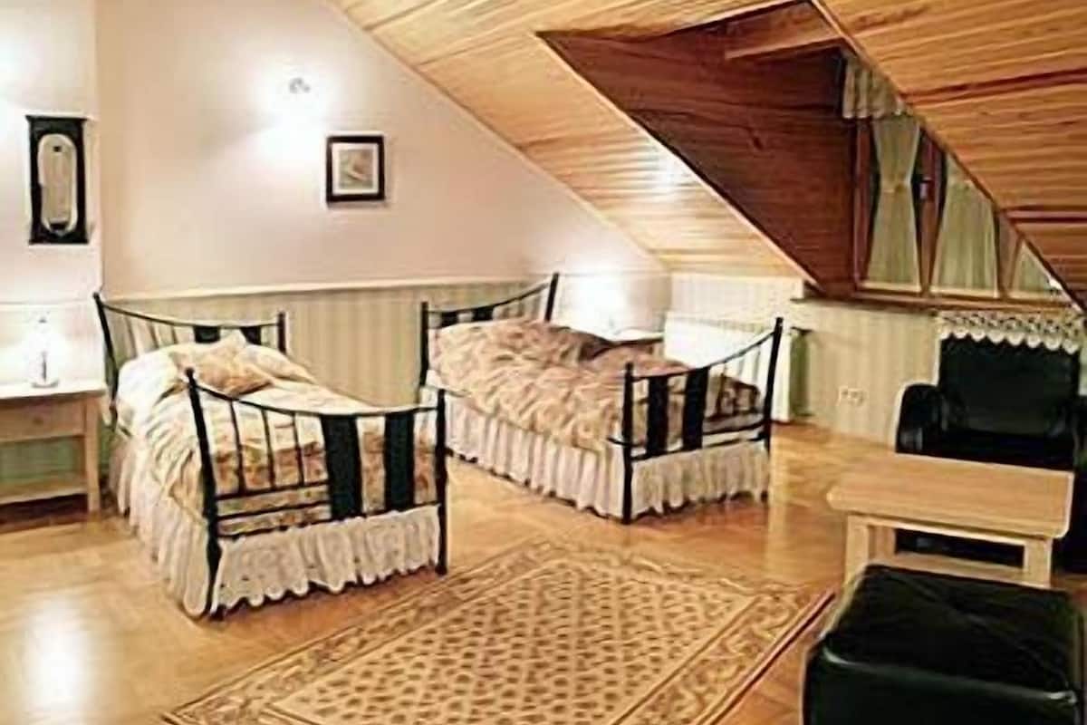 Hypo-allergenic bedding, individually furnished, desk