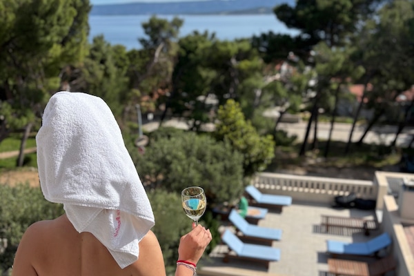 Double Room, Balcony | Minibar, in-room safe, desk, free WiFi