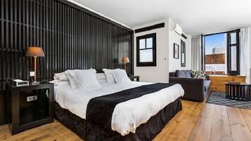 Suite, Terrasse | Zimmersafe, Verdunkelungsvorhänge, Bügeleisen/Bügelbrett