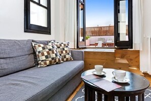 套房, 露台 | 房內夾萬、遮光窗簾/窗簾、熨斗/熨衫板、免費 Wi-Fi