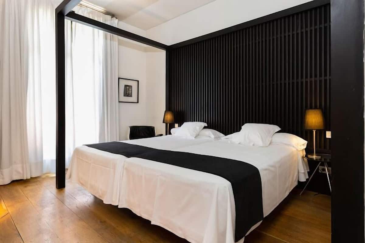 In-room safe, blackout curtains, iron/ironing board, free WiFi