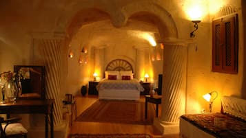 1 bedroom, Egyptian cotton sheets, premium bedding, free minibar