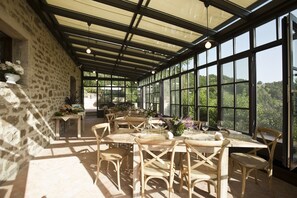 Interior detail - La Tavola dei Cavalieri (Assisi)