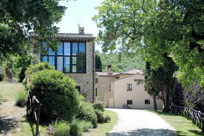 Exterior - La Tavola dei Cavalieri (Assisi)