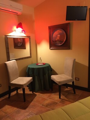 Classic Room, 1 Bedroom | Room amenity