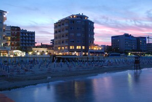 Façade de l’hébergement - soirée/nuit