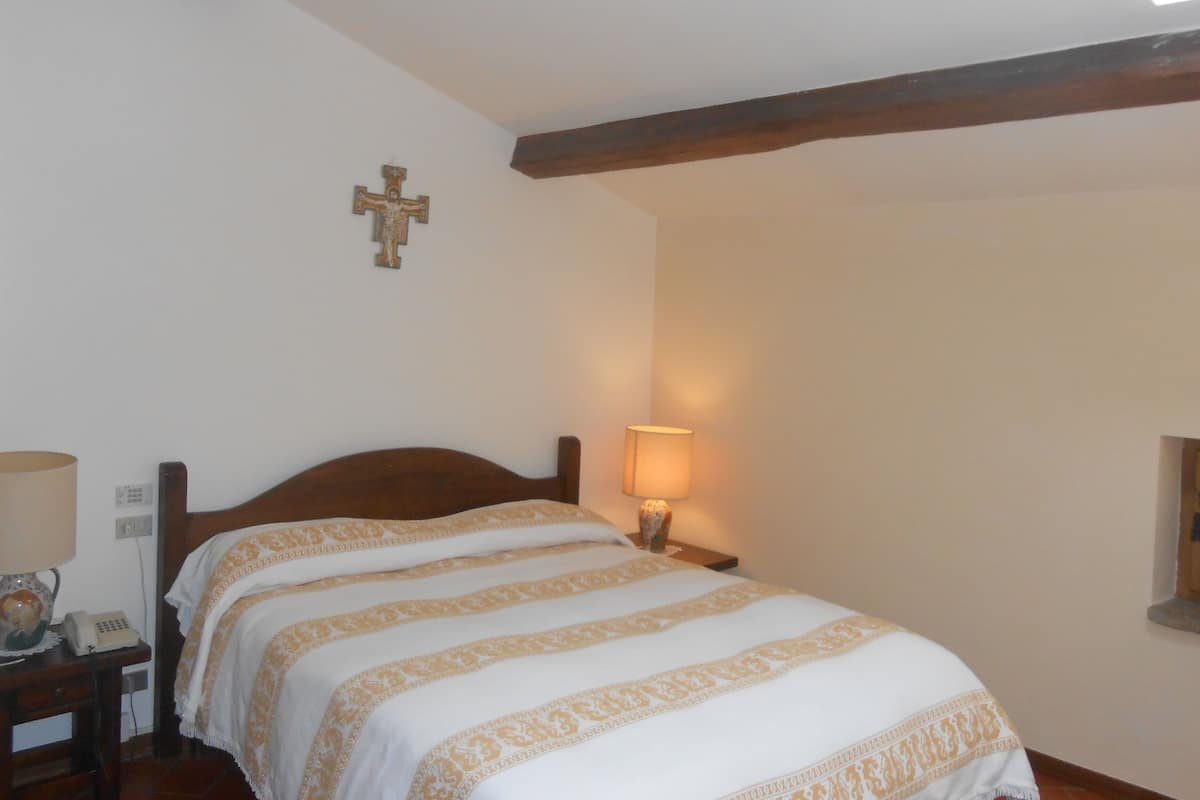 In-room safe, desk, laptop workspace, soundproofing
