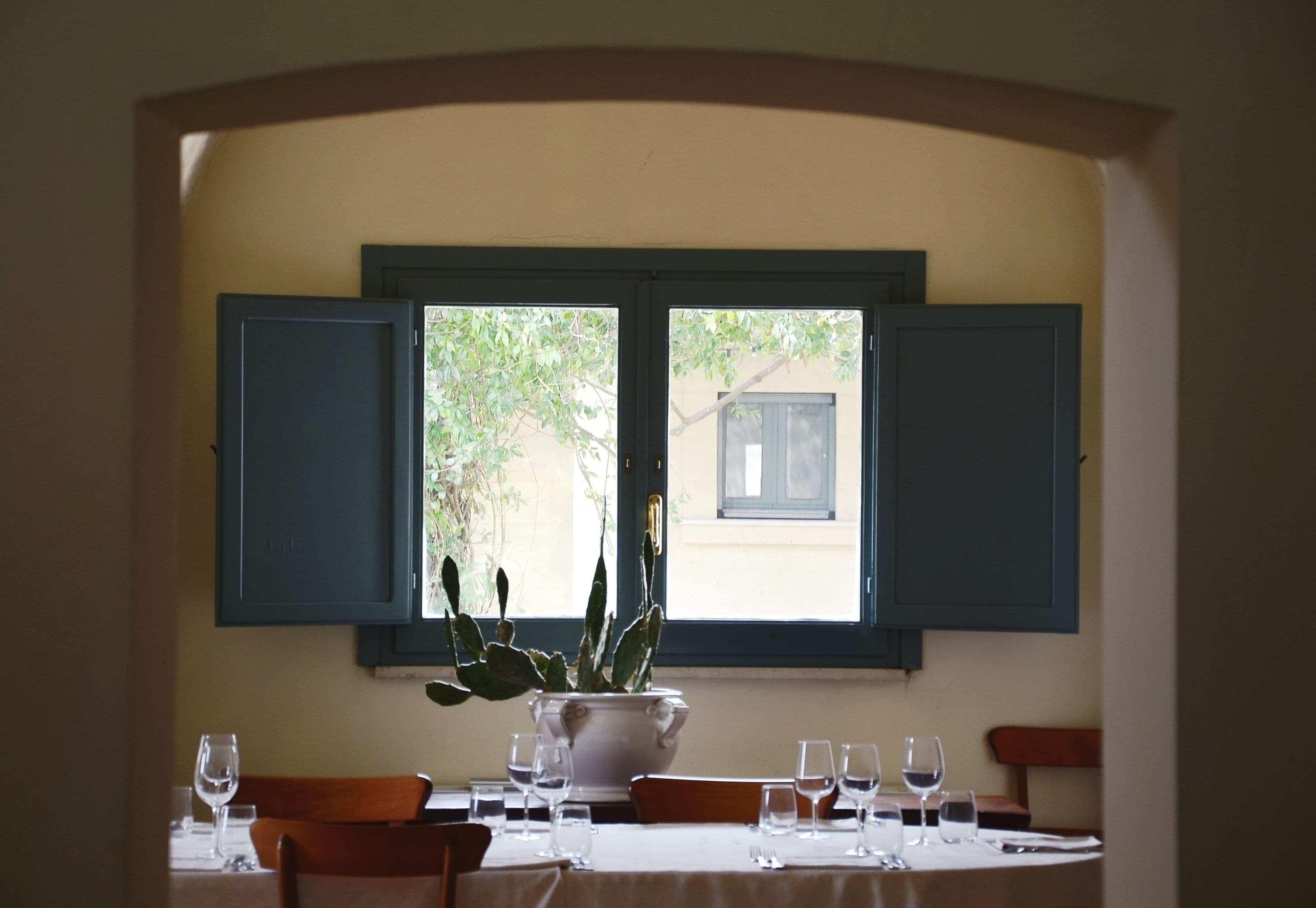 Petit déjeuner, déjeuner et dîner servis sur place
