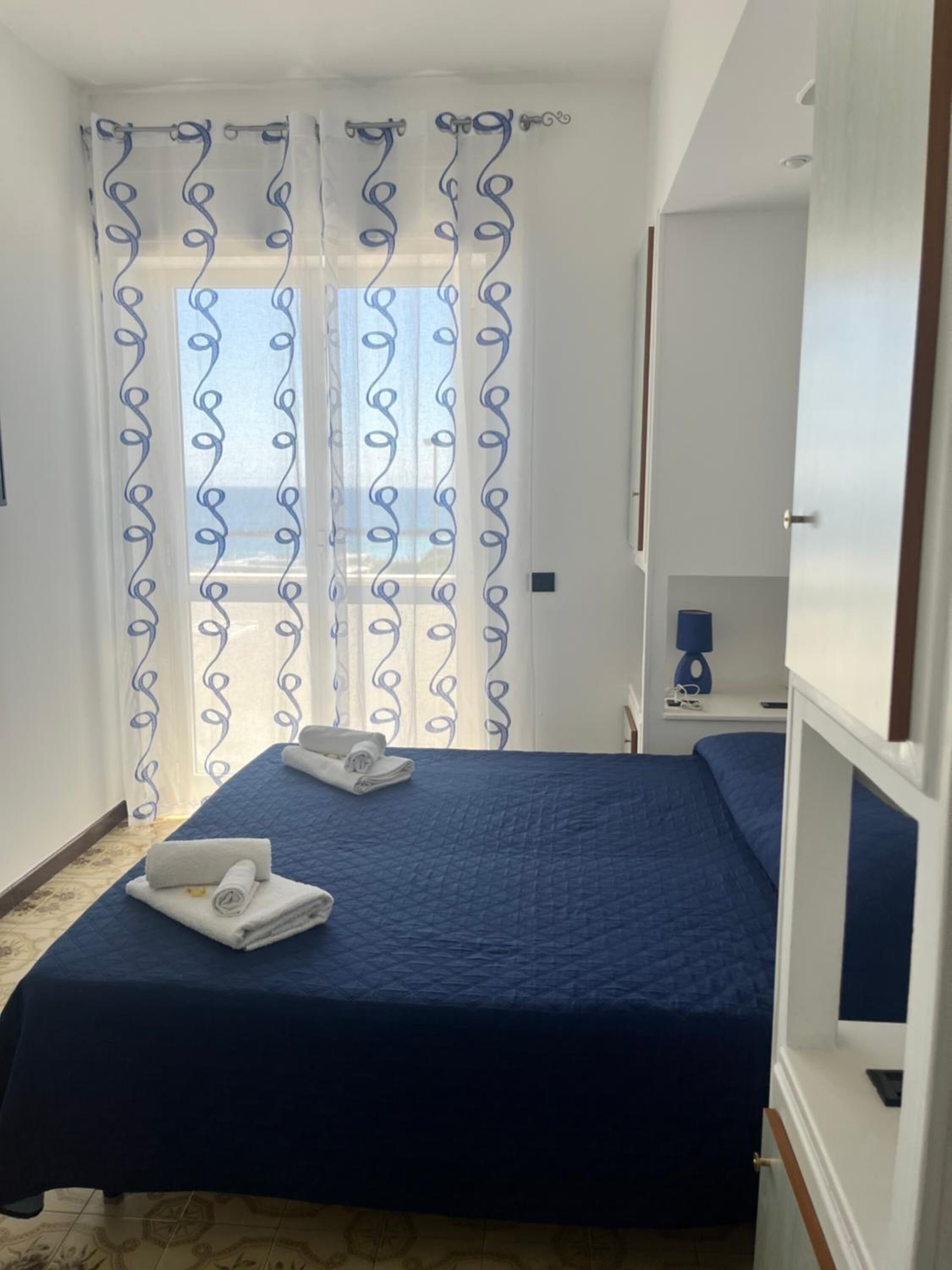 Minibar, Zimmersafe, Schreibtisch, schallisolierte Zimmer