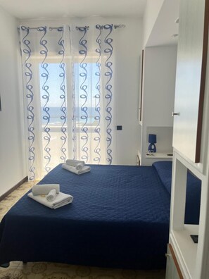 Minibar, Zimmersafe, Schreibtisch, schallisolierte Zimmer