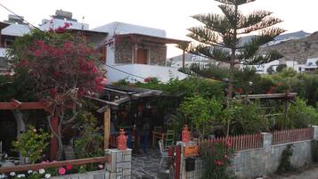 Fachada da propriedade