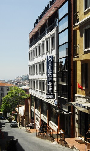 Exterior - Taksim Metropark Hotel (Istanbul)