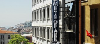 Taksim Metropark Hotel