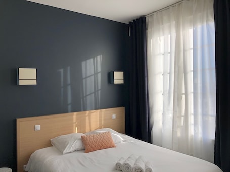 1 habitación, ropa de cama de alta calidad y decoración personalizada