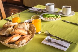 Free daily continental breakfast