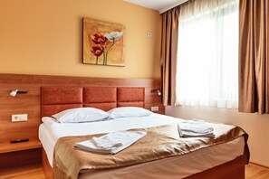 Premium bedding, Select Comfort beds, minibar, soundproofing - Bright House (Plovdiv)