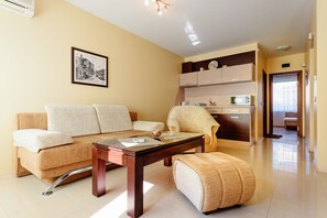 Fridge, microwave, stovetop, coffee/tea maker - Bright House (Plovdiv)