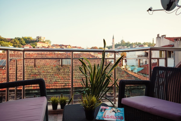 Large Apartment, 2 Bedroom | Balcony